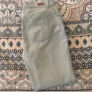 Gloria Vanderbilt Straight Leg Jeans, Size 10
